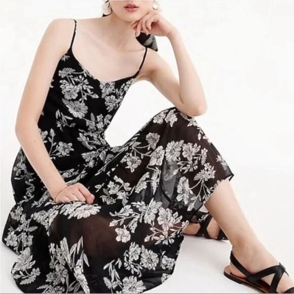 J. CREW MERCANTILE Dress Womens 6 Black White Floral Tiered Maxi Resort Wear - Picture 13 of 14